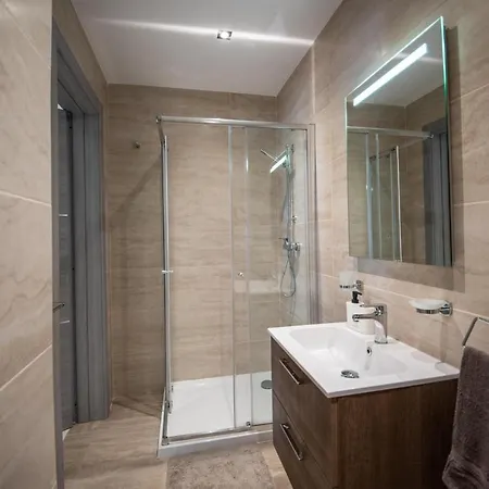 Apartment Seaside Luxury St. Paul's Bay