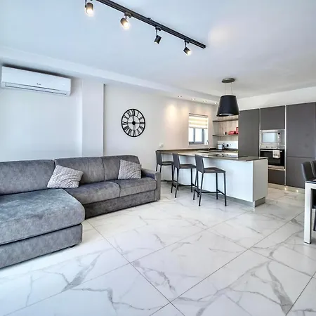 Seaside Luxury * St. Paul's Bay